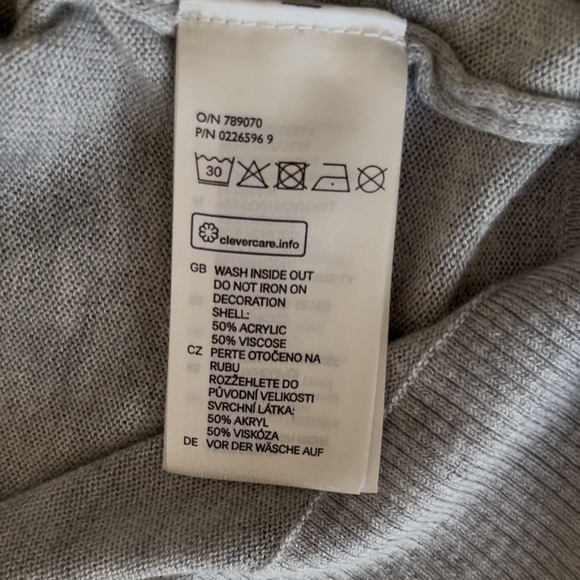 H&M Light Gray Sweater with Sequin 58 - Picture 7 of 8
